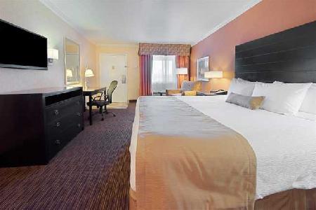 Las mejores ofertas de BEST WESTERN PLUS INN SUITES Phoenix 