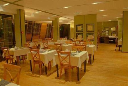 Las mejores ofertas de Hotelience Ferney Geneve FERNEY VOLTAIRE