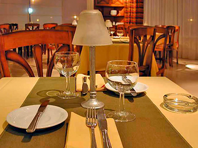 Las mejores ofertas de Elegance Hotel Tres Arroyos Tres Arroyos