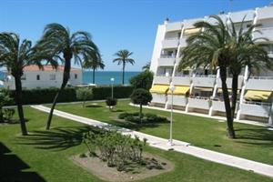 Las mejores ofertas de Piramides-Puerto Blanco Apartamentos TORRE DEL MAR