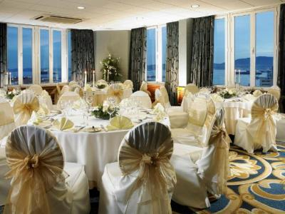 Las mejores ofertas de Eliott Gibraltar 