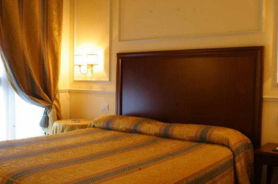 Las mejores ofertas de The Regency Hotel (Lissone) Monza