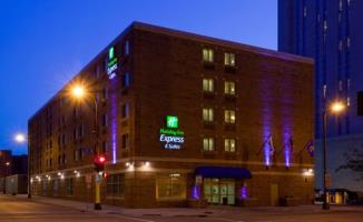 Las mejores ofertas de HOLIDAY INN EXPRESS HOTEL & SU Minneapolis