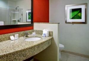 Las mejores ofertas de COURTYARD BY MARRIOTT GREENVILLE DOWNTOWN Greenville 