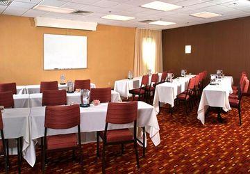 Las mejores ofertas de COURTYARD By MARRIOTT FAYETTEVILLE Fayetteville