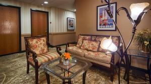 Las mejores ofertas de Best Western Plus Swiss Chalet Hotel & Suites Pecos 