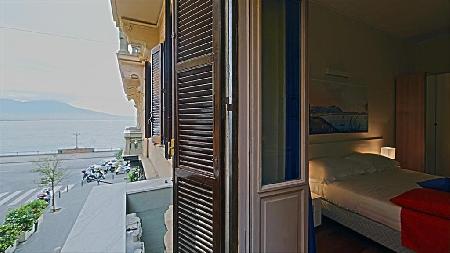 Las mejores ofertas de REX LIFESTYLE HOTEL Lungomare Caracciolo