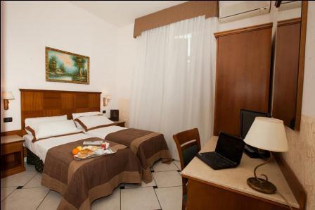 Las mejores ofertas de HOTEL GARIBALDI NAPOLI Novalesa