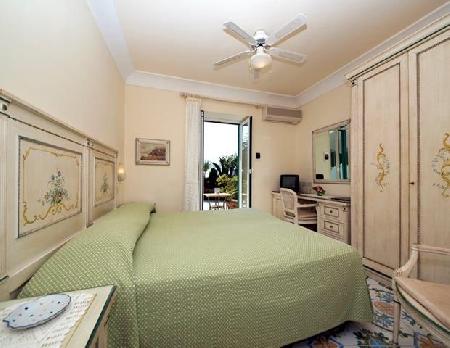 Las mejores ofertas de LA PALMA AND FORTINO Sant Angelo D Ischia