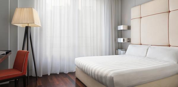 Las mejores ofertas de SINA THE GRAY Milan