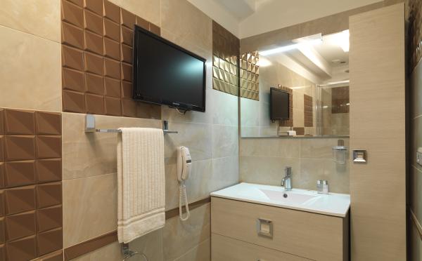 Las mejores ofertas de LE REVE DE NAIM Roma Roma