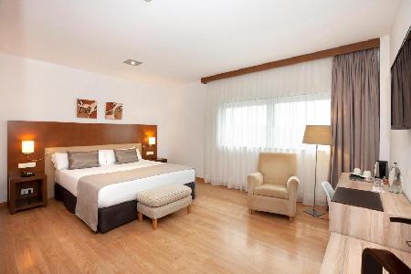 Las mejores ofertas de B&B HOTEL Logroño Las Cañas Viana
