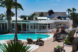 Las mejores ofertas de CLUB SIROCO Costa Teguise