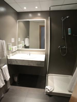 Las mejores ofertas de Holiday Inn Exp Madrid San Sebastian de los Reyes San Sebastián De Los Reyes