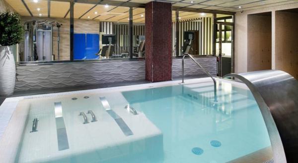 Catalonia Reina Victoria Hotel