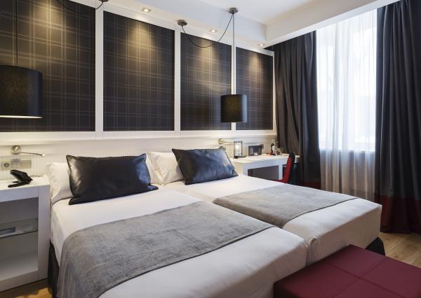 Catalonia Reina Victoria Hotel