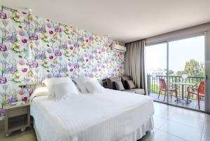 Las mejores ofertas de Occidental Cala Viñas Cala Vinyes
