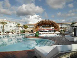 Las mejores ofertas de The Unexpected Ibiza Hotel -formerly Ushuaia Tower Playa d en Bossa