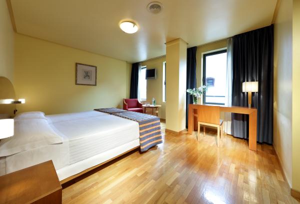 Las mejores ofertas de Exe Hotel El Magistral Oviedo