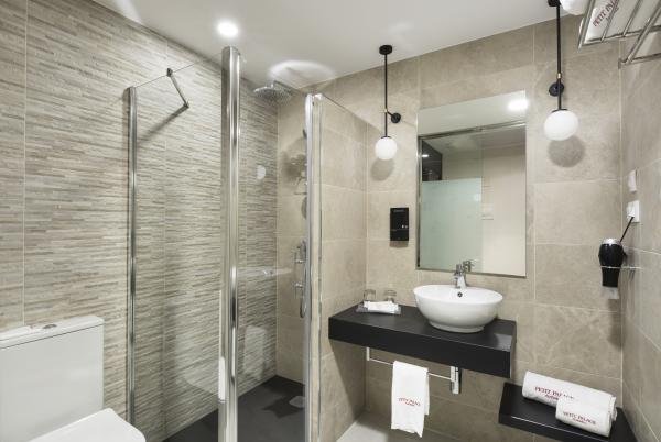 Las mejores ofertas de Petit Palace Triball Madrid