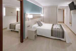 Las mejores ofertas de 4R Miramar Calafell Costa Daurada North and South