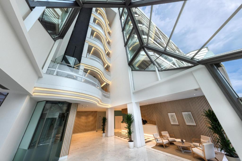 Las mejores ofertas de Ponient Piramide Salou Salou 