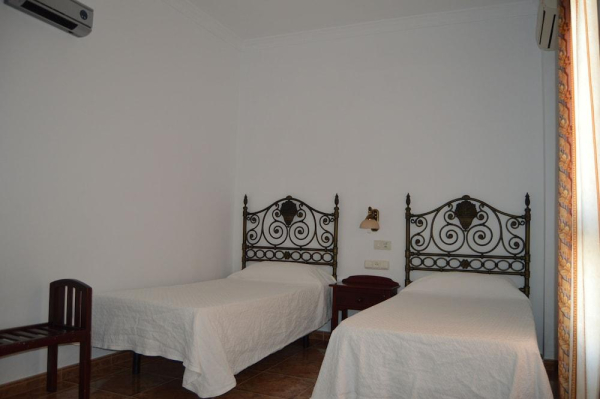 Las mejores ofertas de Hotel Poniente Moraleda De Zafayona