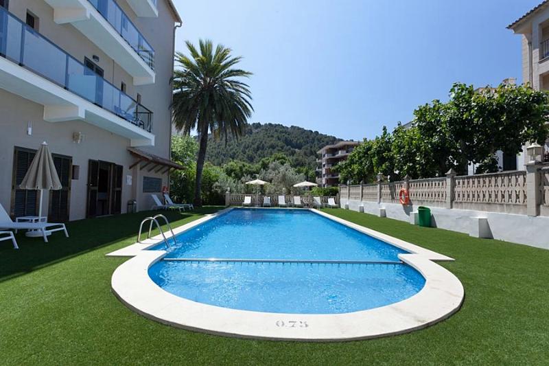 APARTHOTEL SOLLER BEACH