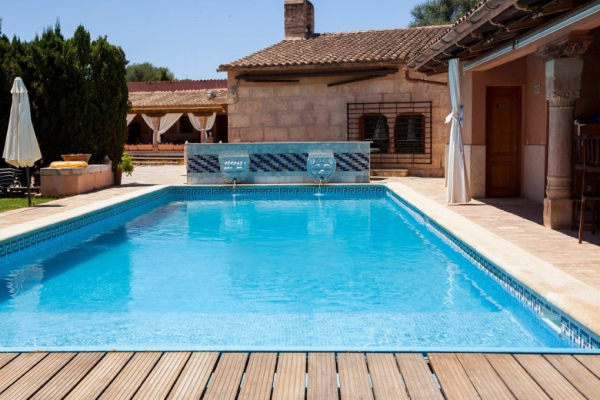 Las mejores ofertas de ES REVELLAR ART RESORT Campos