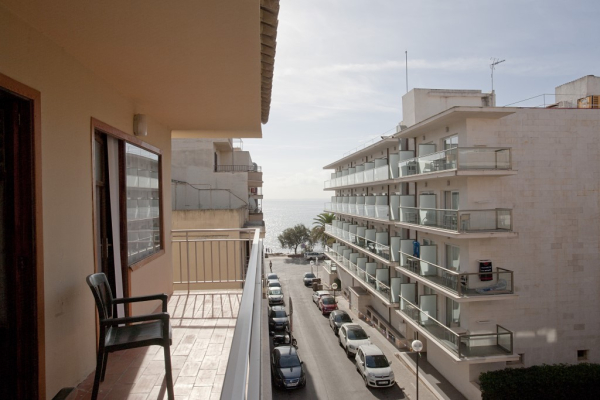 Las mejores ofertas de BJ HOSTAL BONA VISTA Sa Coma