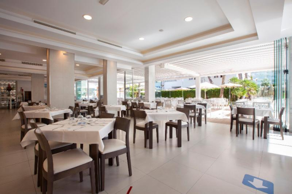 Las mejores ofertas de MAR HOTELS PLAYA DE MURO SUITES Platja de Muro