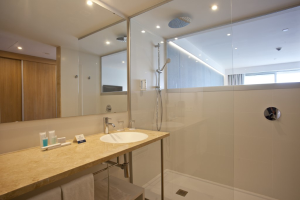 Las mejores ofertas de HOTEL 55 SANTO TOMAS Es Migjorn Gran 