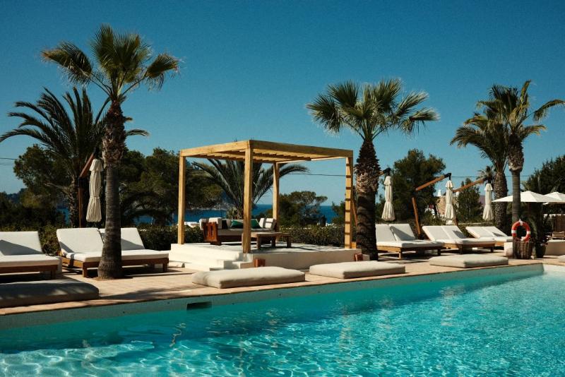 Las mejores ofertas de PETUNIA IBIZA Sant Josep de Sa Talaia