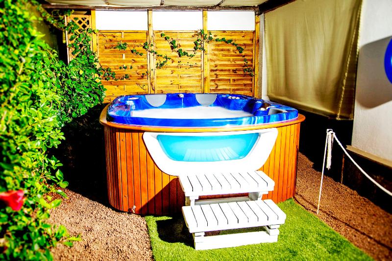 Las mejores ofertas de Beach Boys Boutique Resort - Caters to Gay Men Maspalomas