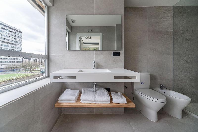 Las mejores ofertas de DISTRITO OESTE San Sebastián