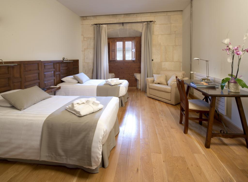 Las mejores ofertas de Hotel Real Colegiata San Isidoro León