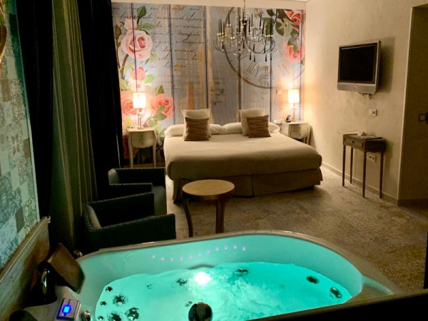 Las mejores ofertas de AKLA HOTEL MERIDA (FORMERLY ADEALBA MERIDA) Mérida
