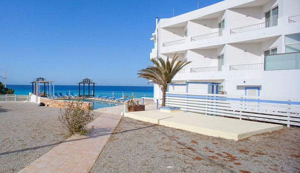 Las mejores ofertas de HOSTAL MAYSI Playa Mitjorn