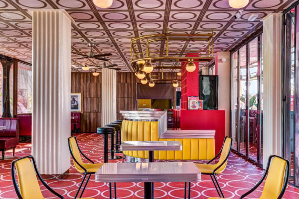 Las mejores ofertas de Romeos Ibiza Bahía de San Antonio