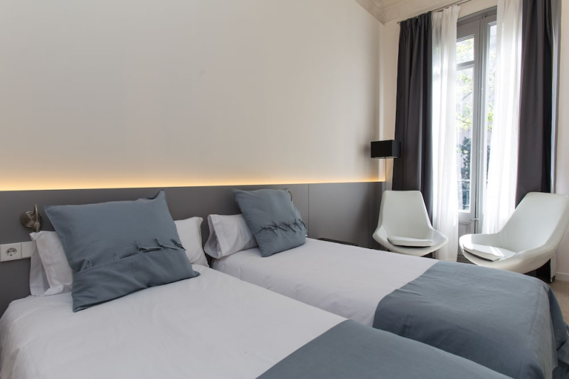 Las mejores ofertas de Izaila Plaza Catalunya Barcelona