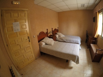 Las mejores ofertas de HOSTAL LA CASA DE ENFRENTE Málaga