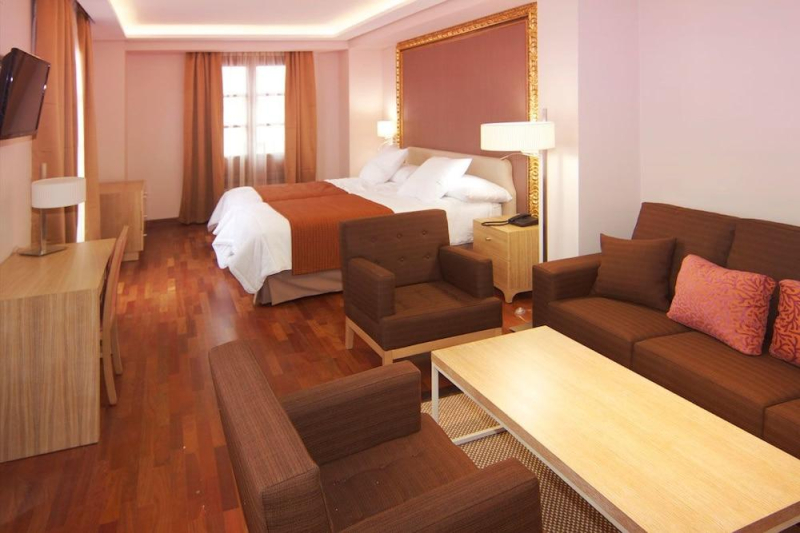 HOTEL CASA CONSISTORIAL