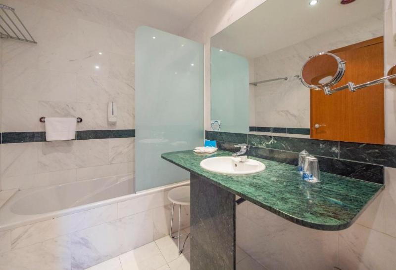 Las mejores ofertas de HOTEL DWO VALENCIA by Checkin Valencia