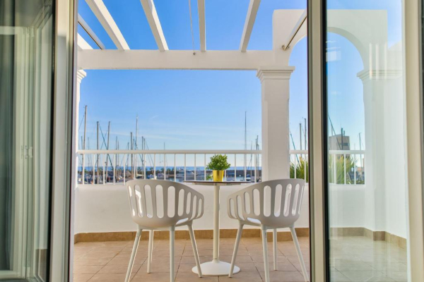 Las mejores ofertas de MOON HOTEL AND SPA Playa de Aguadulce