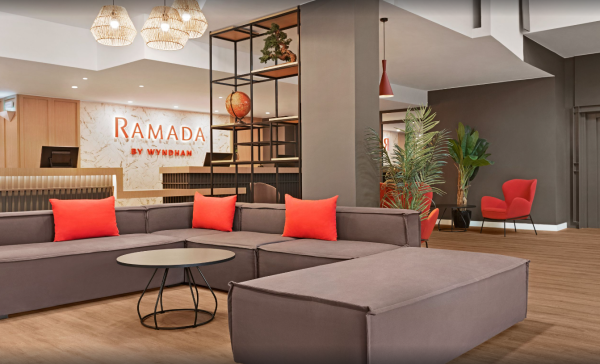Las mejores ofertas de Ramada by Wyndham Valencia Almussafes Almussafes