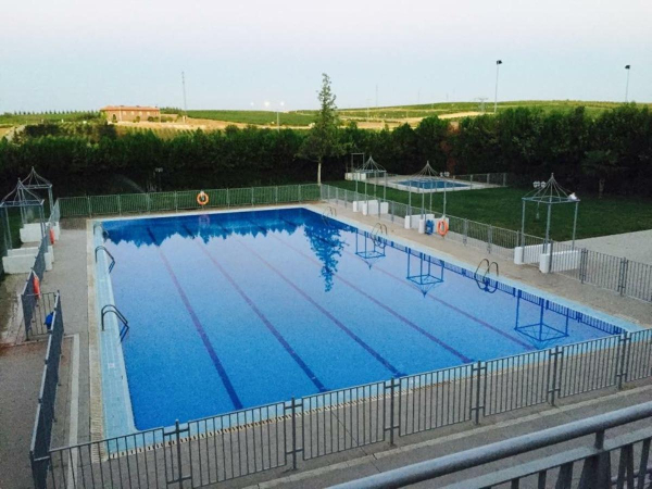 Las mejores ofertas de Acosta Ciudad de la Música Villafranca De Los Barros