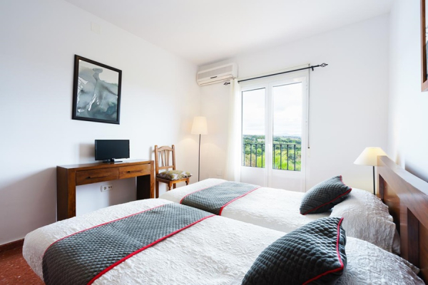 Las mejores ofertas de OYO HOTEL LAS ERRIZAS Alcalá Del Valle