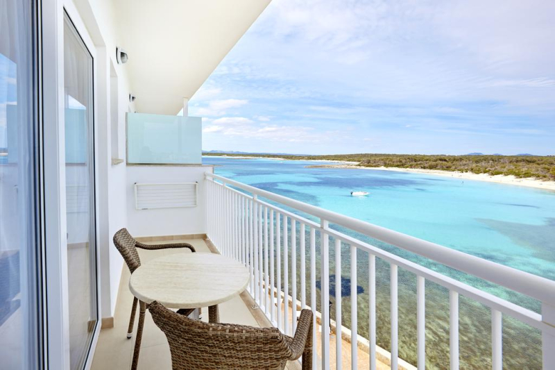 Universal Hotel Marques