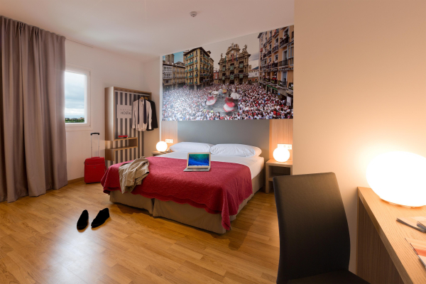 Las mejores ofertas de IRAIPE Hostal Pamplona Pamplona