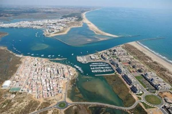 Las mejores ofertas de Hotel Riavela Isla Canela